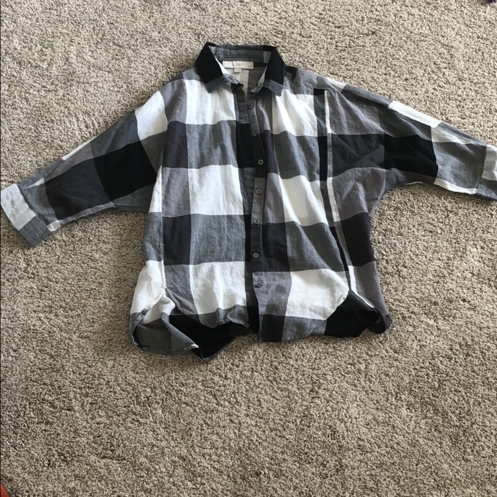 Short sleeve button up